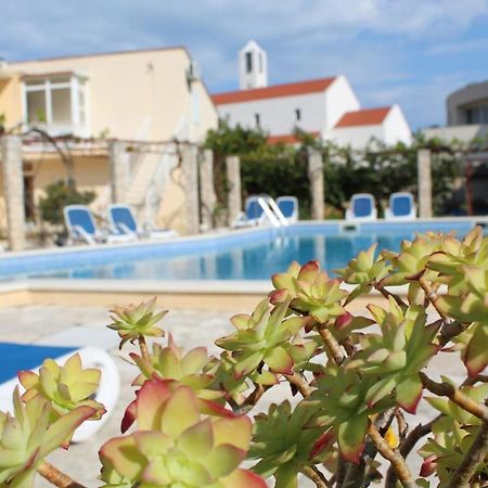 Spacious Bedroom For Two With Pool View - Pansion Hajduk Đảo Korčula Ngoại thất bức ảnh